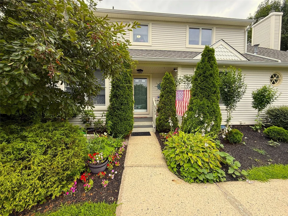 Unit for sale at 302 Cornwall Meadows Lane, Patterson, NY 12563