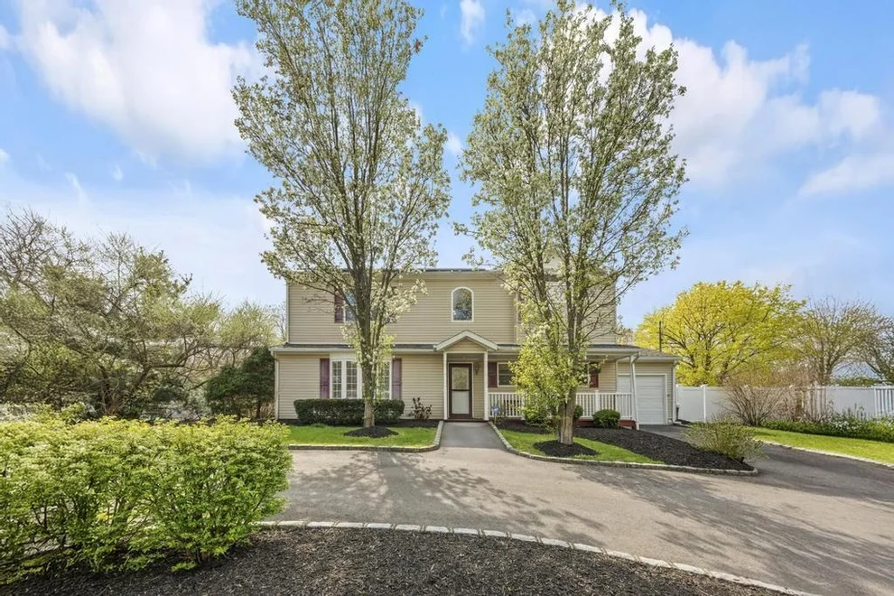 Unit for sale at 4 Ficus Street, Brookhaven, NY 11776