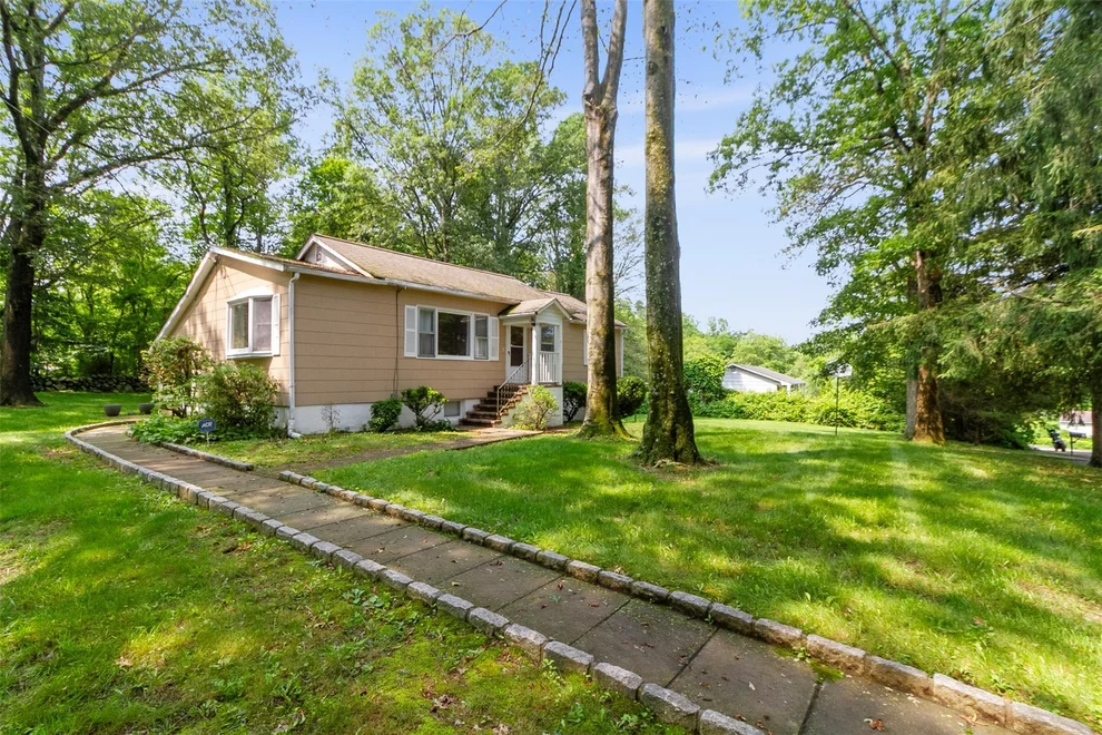 Unit for sale at 7 Cobblestone Lane, Cortlandt, NY 10567