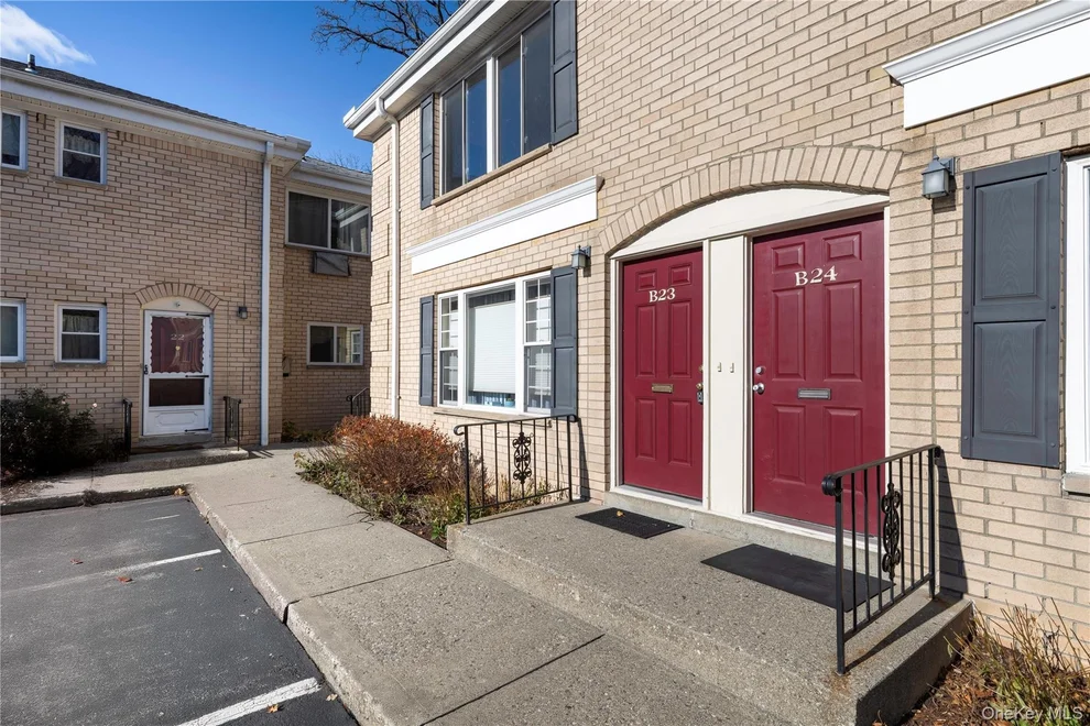 Unit for sale at 250 Beechwood Avenue, Poughkeepsie (Town), NY 12601