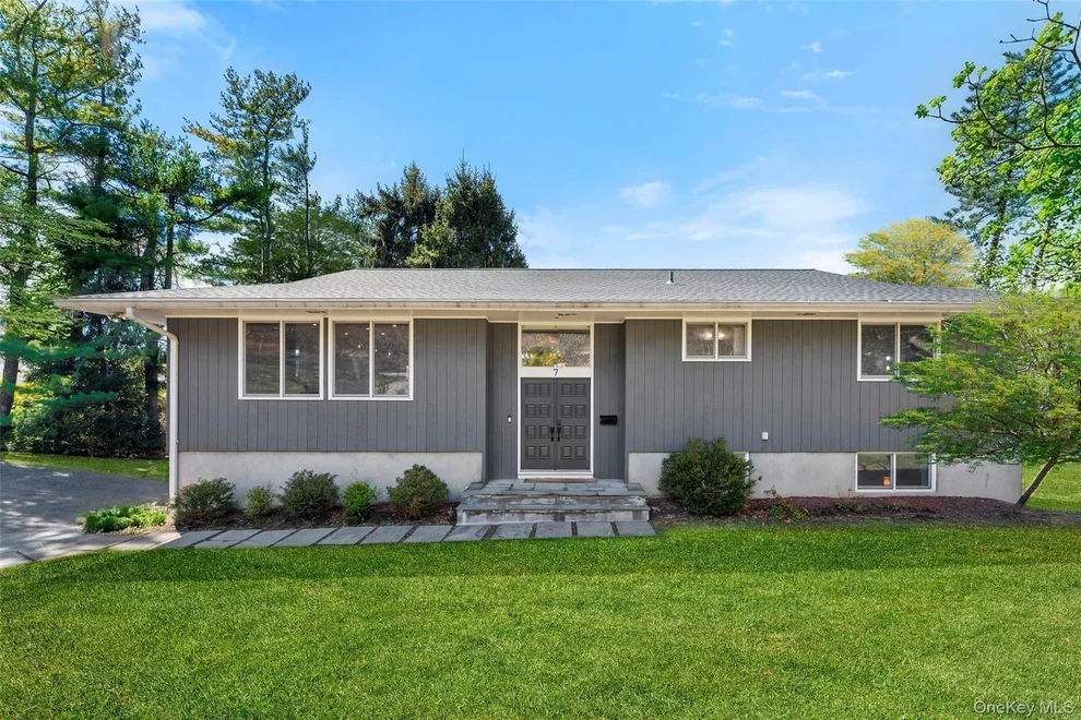 Unit for sale at 7 Dogwood Lane, Greenburgh, NY 10533