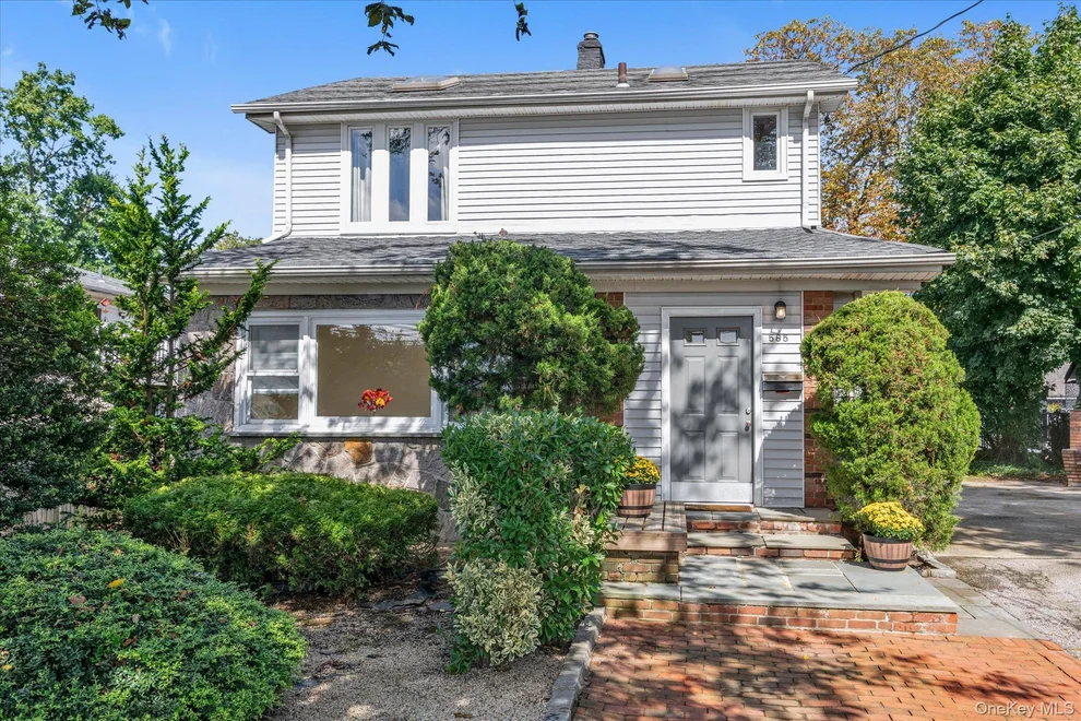 Unit for sale at 585 Seaman Avenue, Hempstead, NY 11510