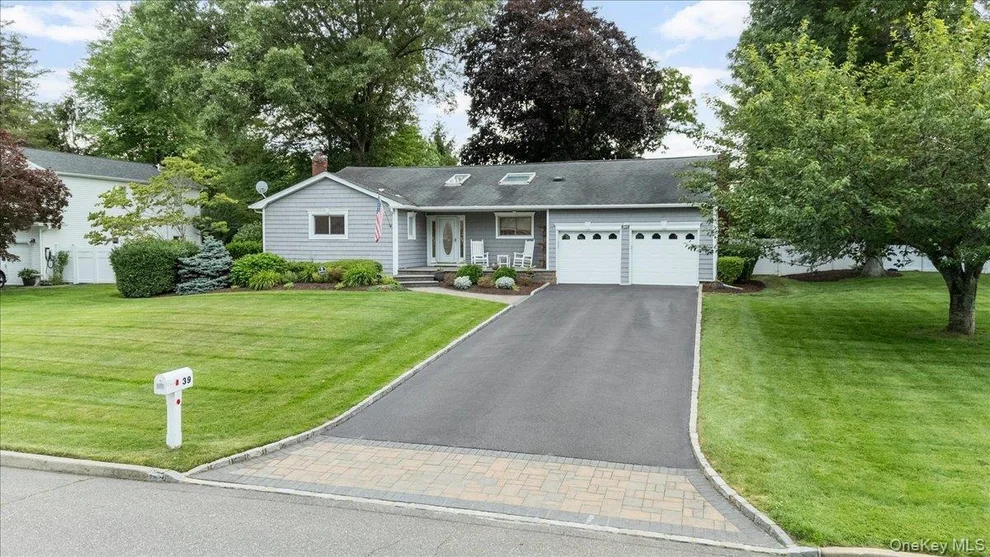 Unit for sale at 39 Merrivale Drive, Smithtown, NY 11787
