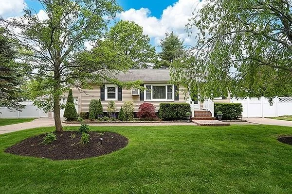 Unit for sale at 126 Eastwood Avenue, Babylon, NY 11729