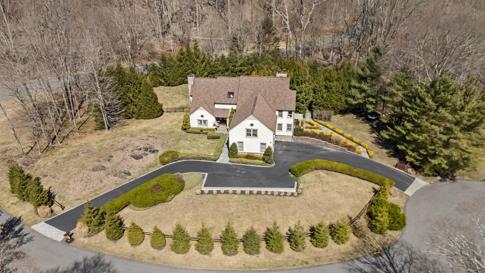 Unit for sale at 2 Apple Orchard Lane, North Castle, NY 10506