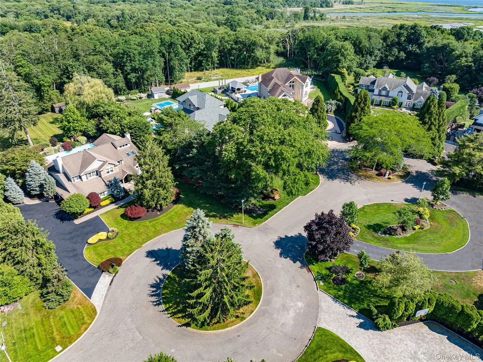 Unit for sale at 9 Crick Holly Lane, Islip, NY 11730