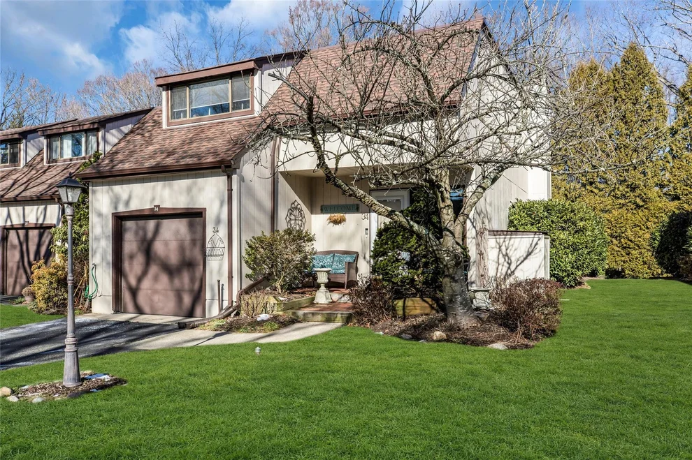 Unit for sale at 34 Cedar Lane N, Oyster Bay, NY 11545