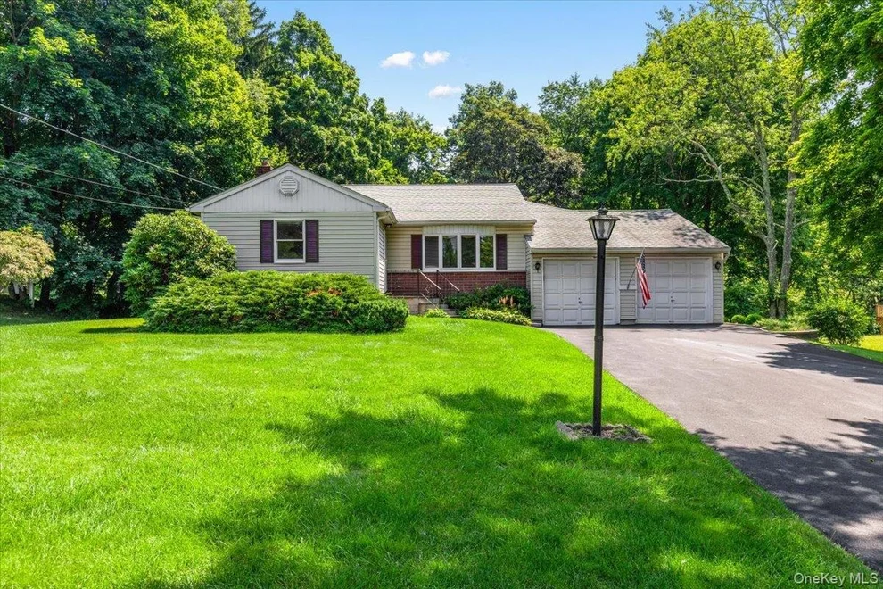 Unit for sale at 2872 Brookfield Drive, Yorktown, NY 10598