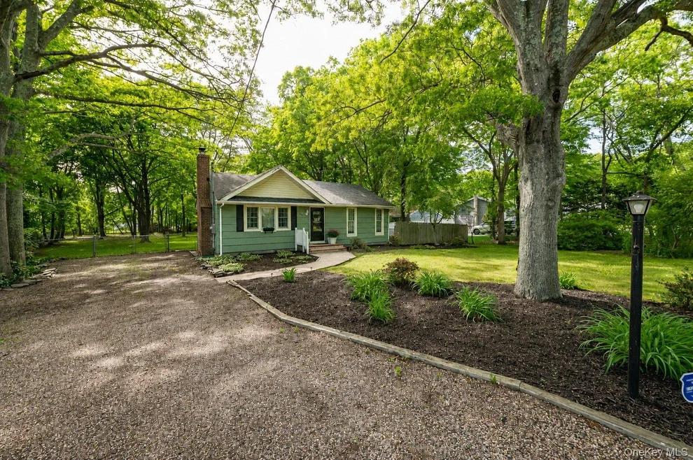 Unit for sale at 480 Miller Place Road, Brookhaven, NY 11764