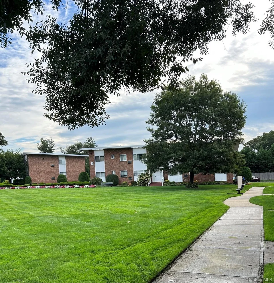 Unit for sale at 355 Route 111 Unit #30 Route 111, Smithtown, NY 11787