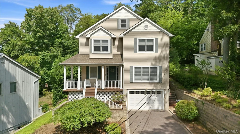 Unit for sale at 7 Cotswold Drive, Huntington, NY 11721