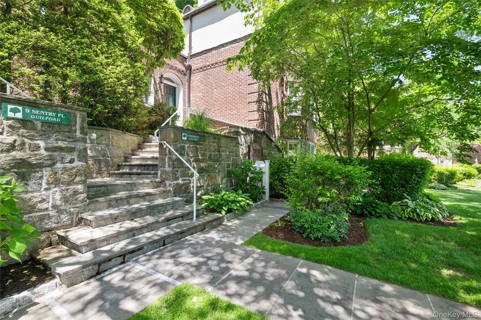 Unit for sale at 9 Sentry Place, Greenburgh, NY 10583