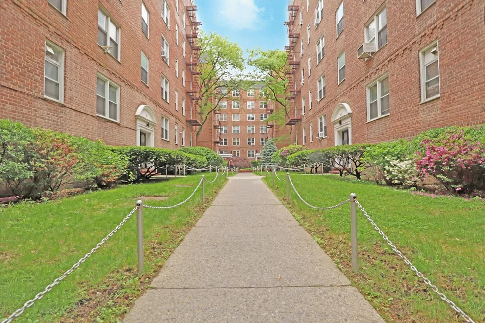 Unit for sale at 144-41 SANFORD AVE, New York, NY 11355