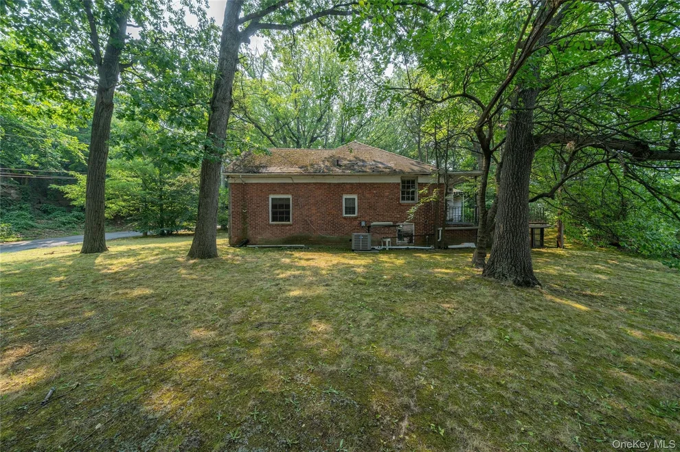 Unit for sale at 8 Rutland Road, Yonkers, NY 10708