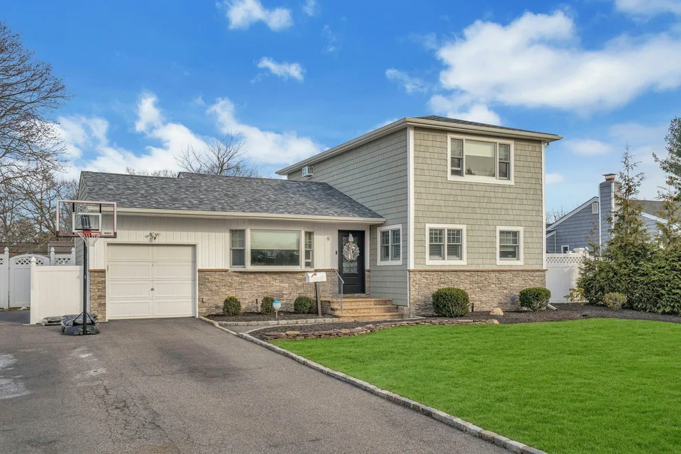 Unit for sale at 9 Orchid Lane, Smithtown, NY 11725