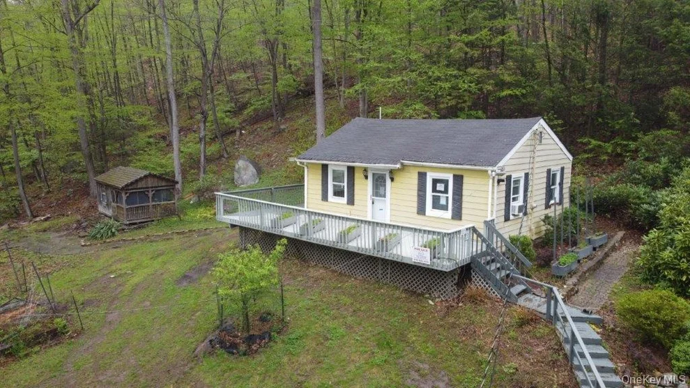 Unit for sale at 303 Buttermilk Falls Road, Warwick (Town), NY 10990