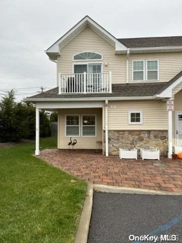Unit for sale at 111 Captains Way, Babylon, NY 11726