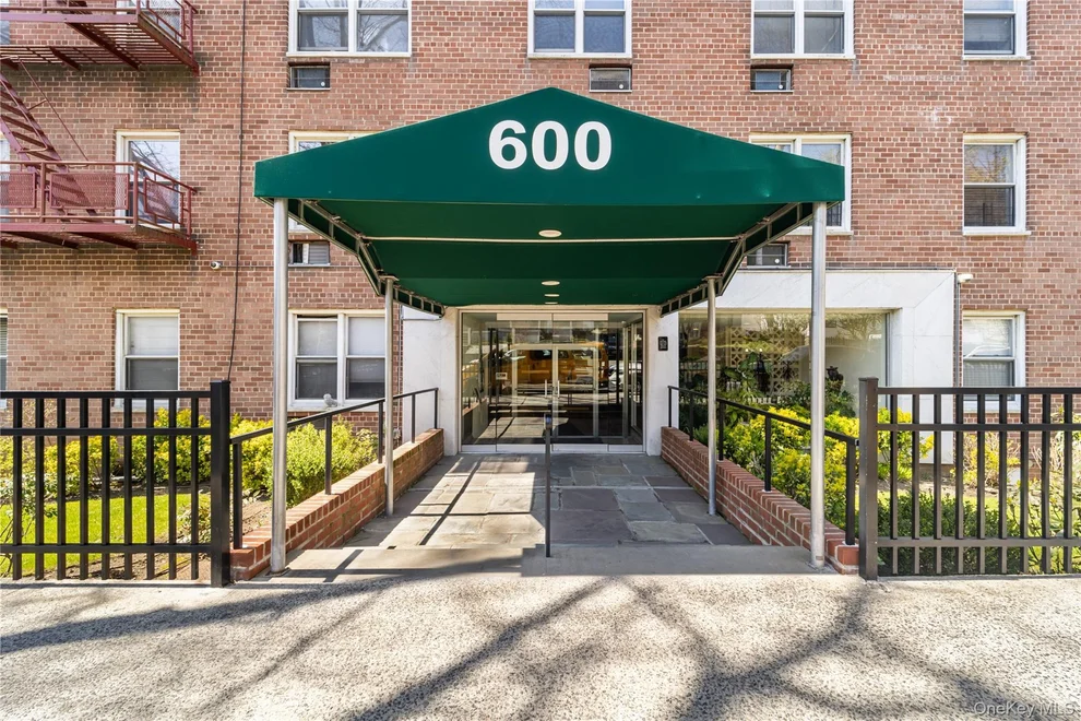Unit for sale at 600 Locust Street, Mount Vernon, NY 10552