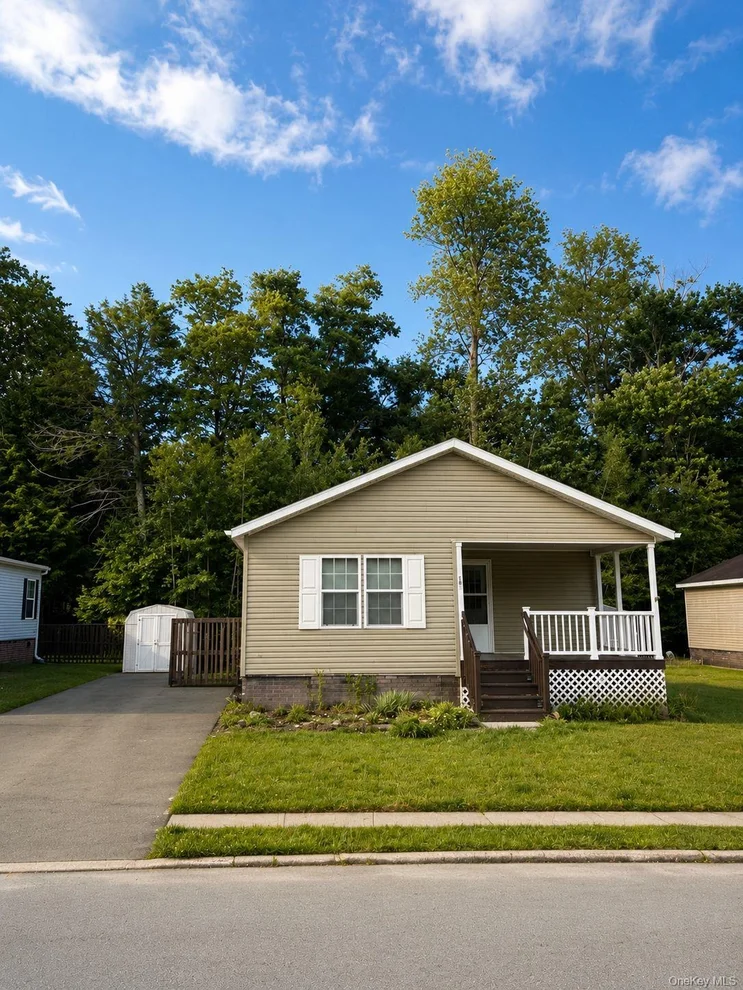 Unit for sale at 18 forsythia Drive, Thompson, NY 12701