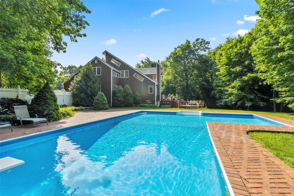 Unit for sale at 8 Braemer Road, Brookhaven, NY 11733