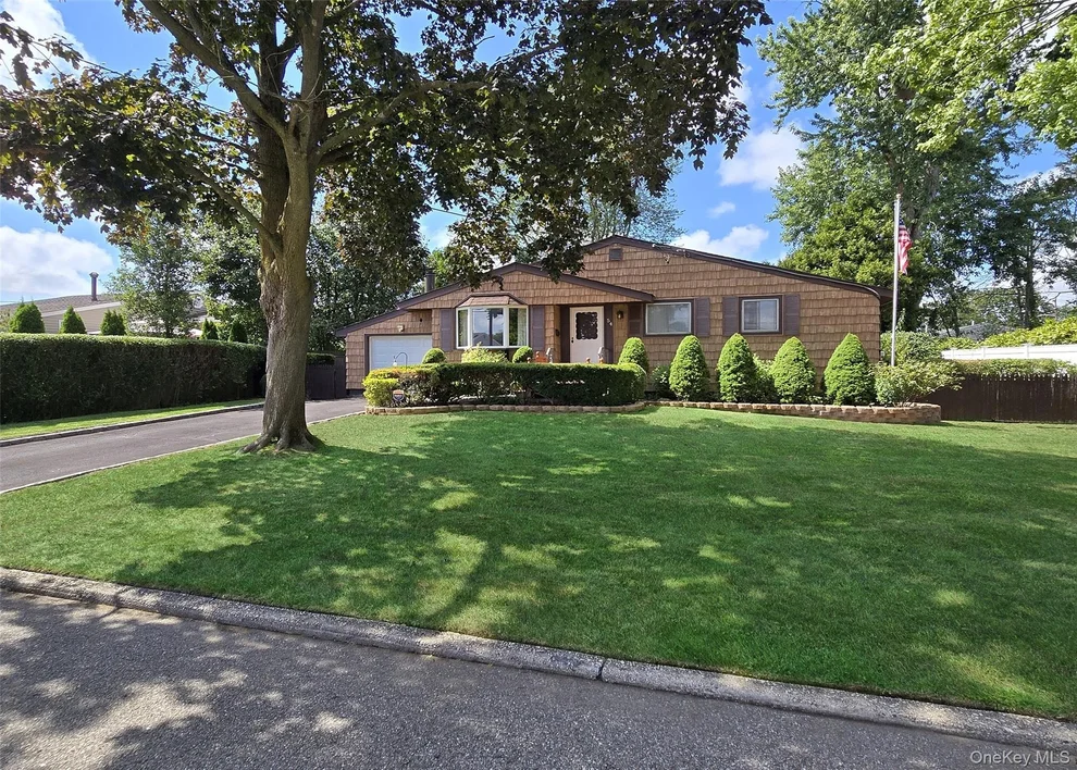 Unit for sale at 54 W 12th Street, Babylon, NY 11729