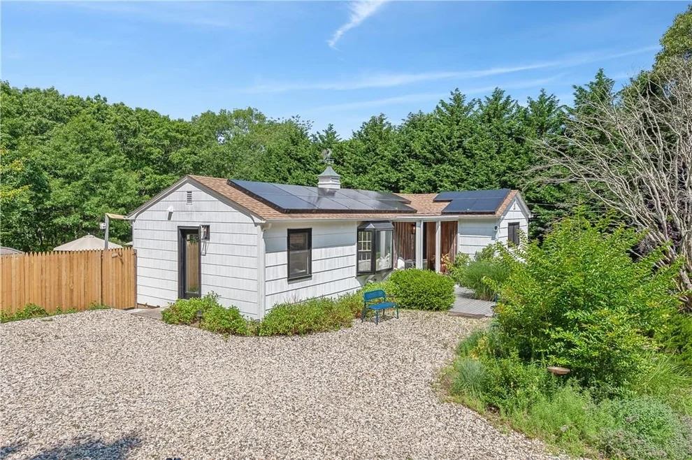 Unit for sale at 989 Majors Path, Southampton, NY 11968