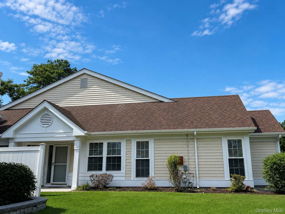 Unit for sale at 6 Oakdale Court, Brookhaven, NY 11961