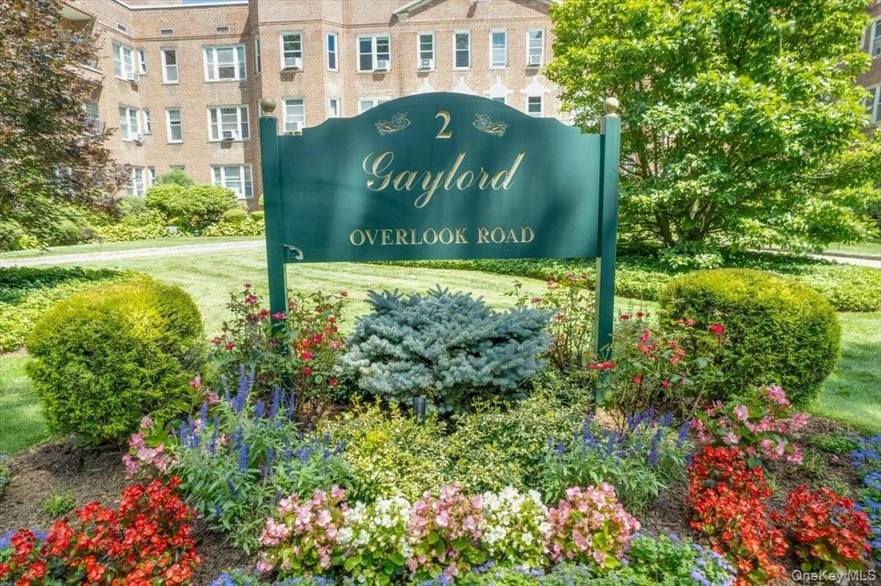 Unit for sale at 2 Overlook Road, White Plains, NY 10605