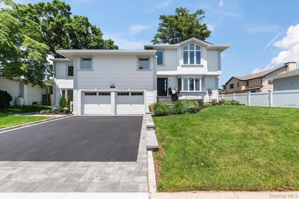 Unit for sale at 77 Bounty Lane, Oyster Bay, NY 11753