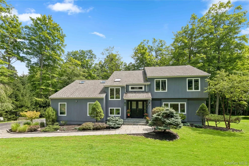 Unit for sale at 11 Cobbling Rock Drive, Somers, NY 10536