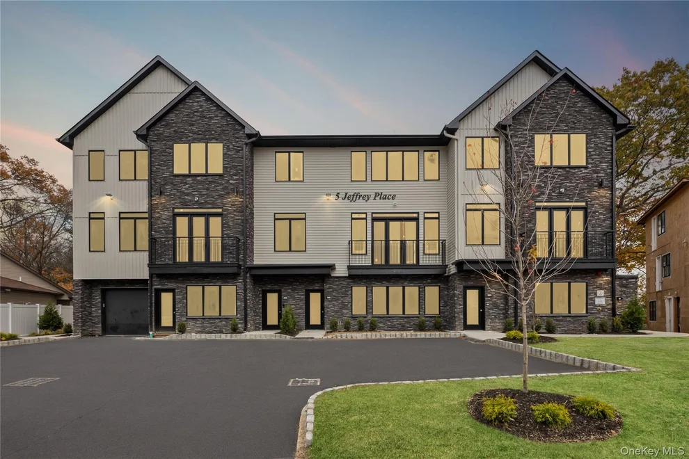 Unit for sale at 5 Jeffrey Place, Ramapo, NY 10952