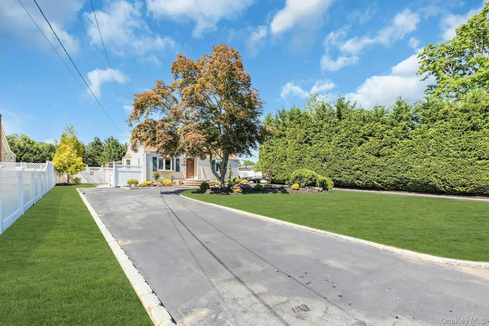 Unit for sale at 953 Karshick Street, Islip, NY 11716