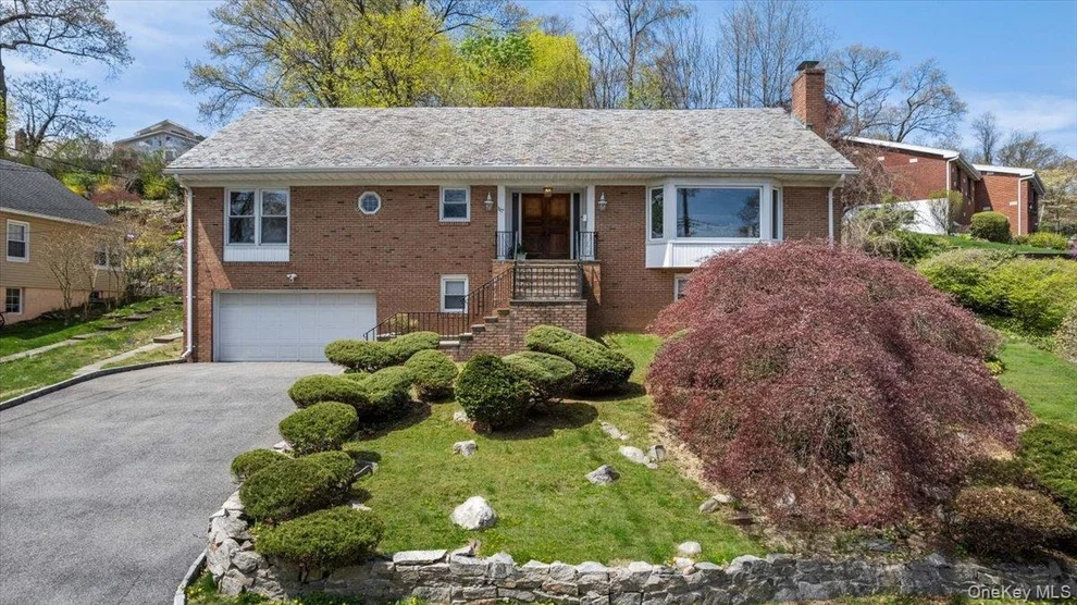 Unit for sale at 117 Brendon Hill Road, Yonkers, NY 10583