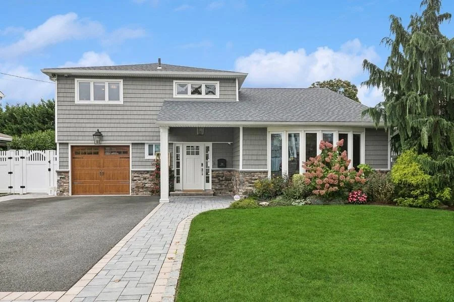 Unit for sale at 139 Chester Avenue, Oyster Bay, NY 11762