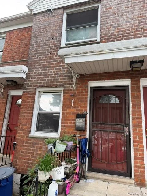 Unit for sale at 69-20 140th Street, New York, NY 11367