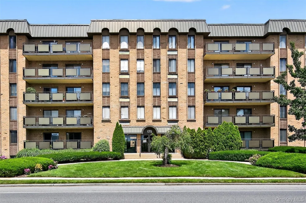 Unit for sale at 175 Maple Avenue, North Hempstead, NY 11590
