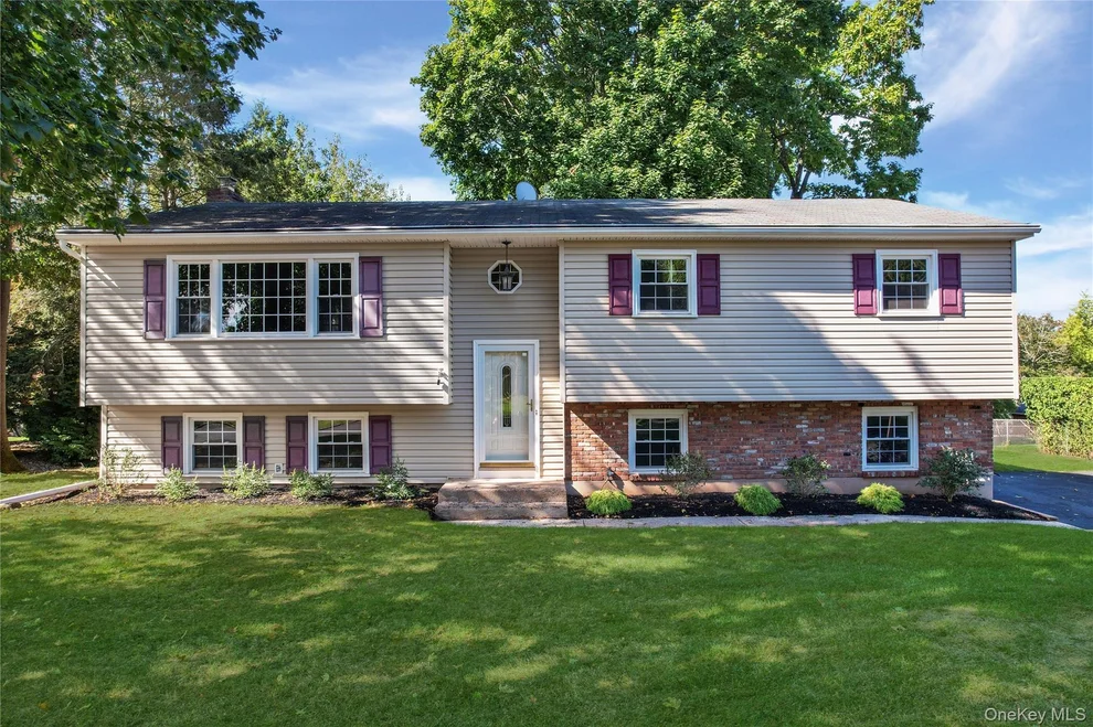 Unit for sale at 11 Mein Drive, Clarkstown, NY 10956