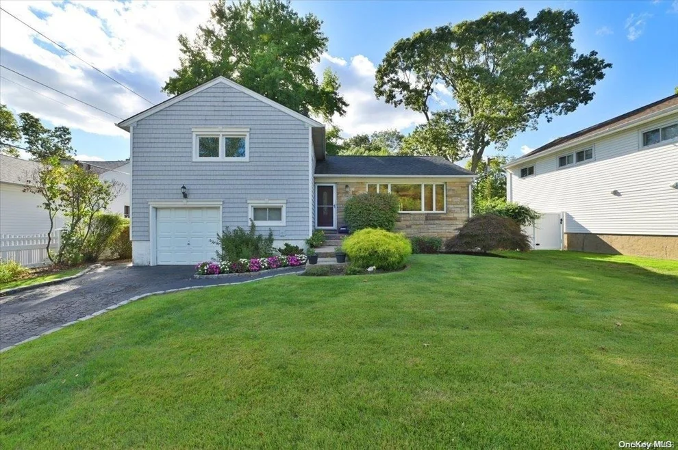 Unit for sale at 786 Cynthia Drive, Hempstead, NY 11554