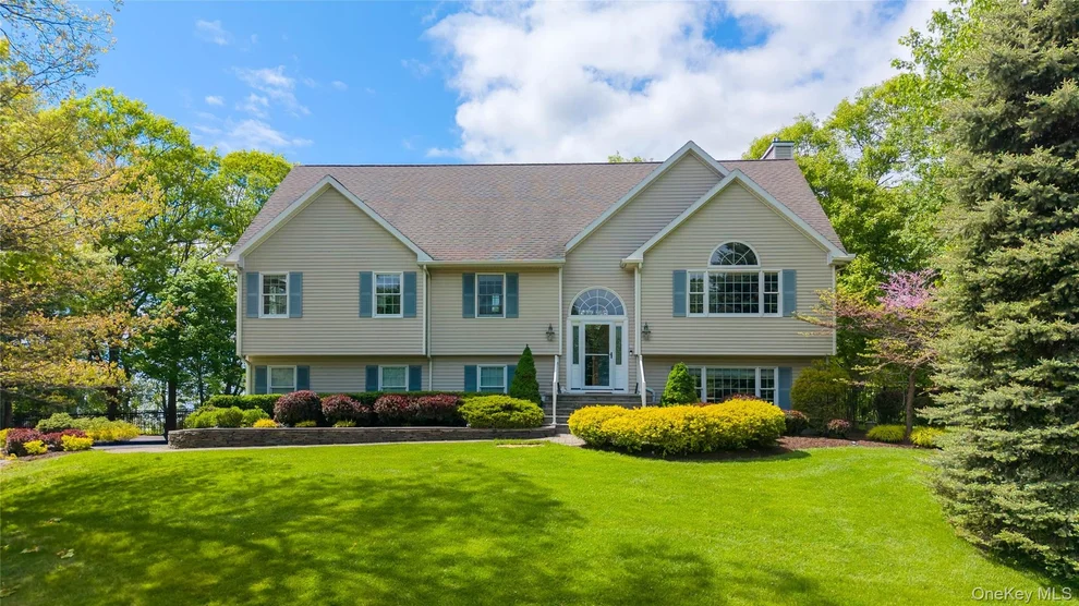 Unit for sale at 17 James Court, Carmel, NY 10541