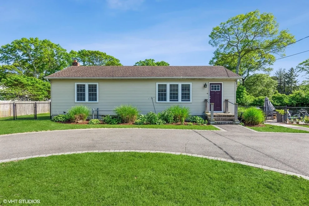 Unit for sale at 260 Pawnee Street, Islip, NY 11779