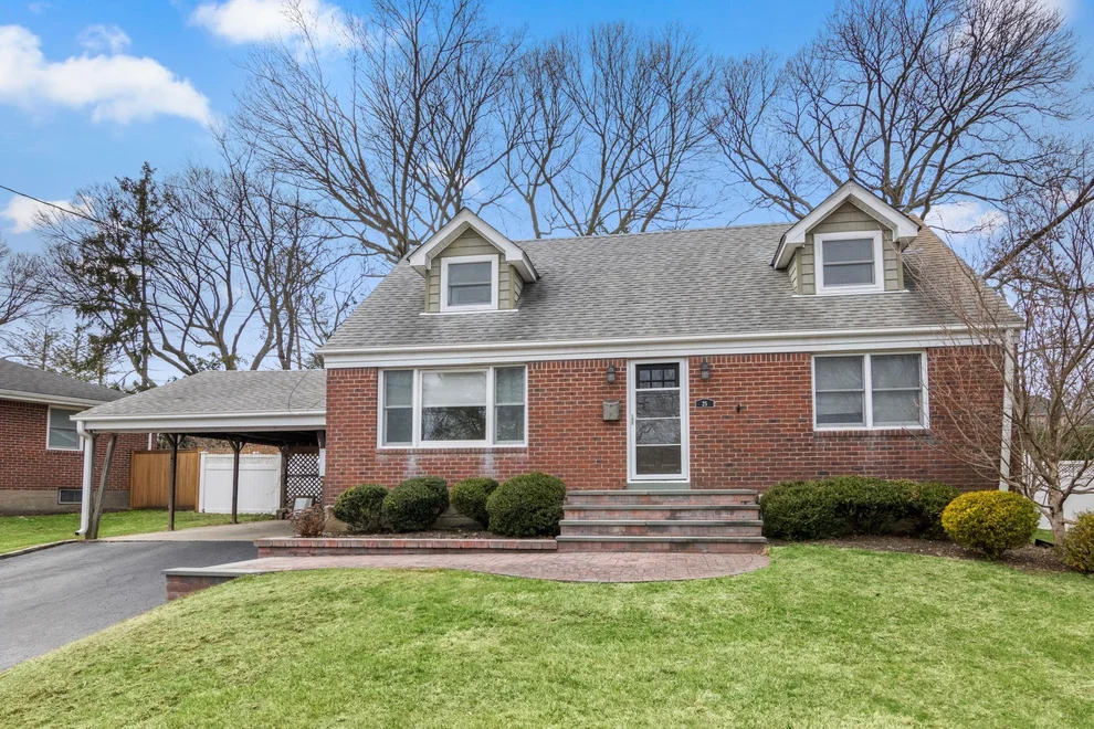 Unit for sale at 25 Acorn Drive, Huntington, NY 11731