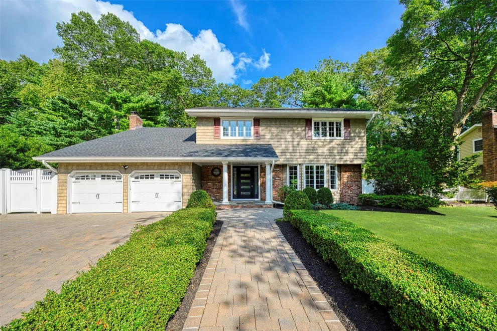 Unit for sale at 7 Windmill Court, Smithtown, NY 11787