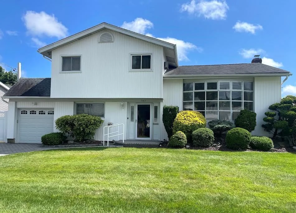 Unit for sale at 302 Balchen Street, Oyster Bay, NY 11762