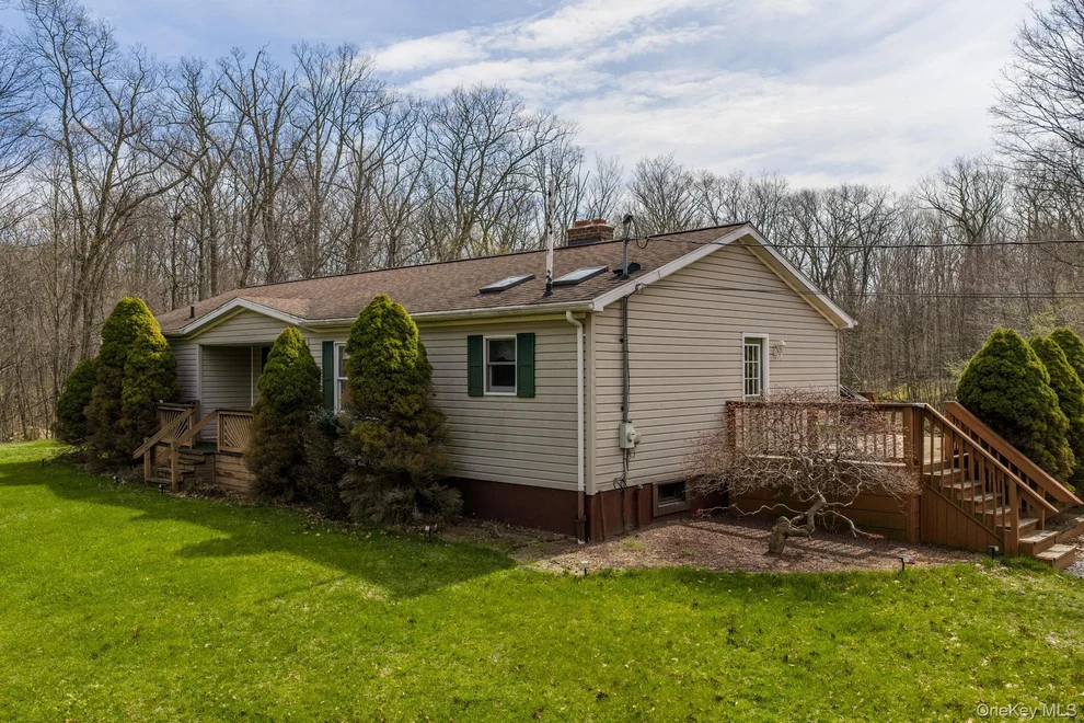 Unit for sale at 264 Mountain Road, Greenville, NY 12771