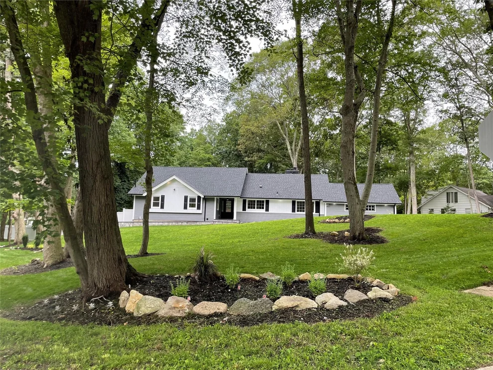 Unit for sale at 511 Magnolia Lane, Huntington, NY 11746