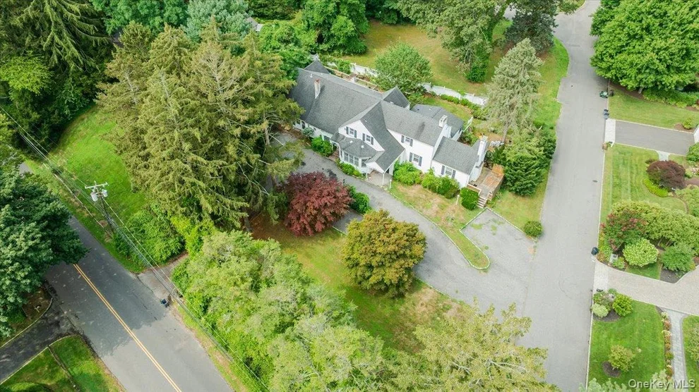 Unit for sale at 221 Huntington Bay Road, Huntington, NY 11743