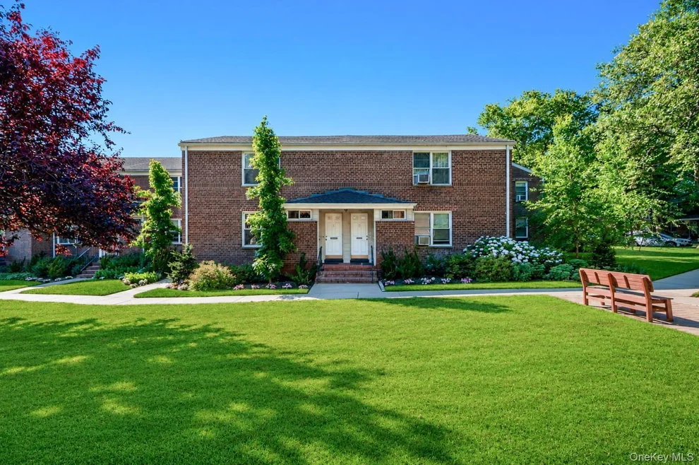 Unit for sale at 75 Edwards Street, North Hempstead, NY 11577