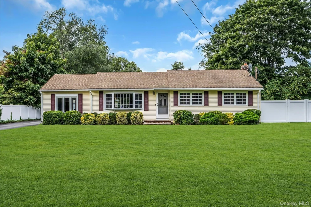 Unit for sale at 168 Cambon Avenue, Smithtown, NY 11780