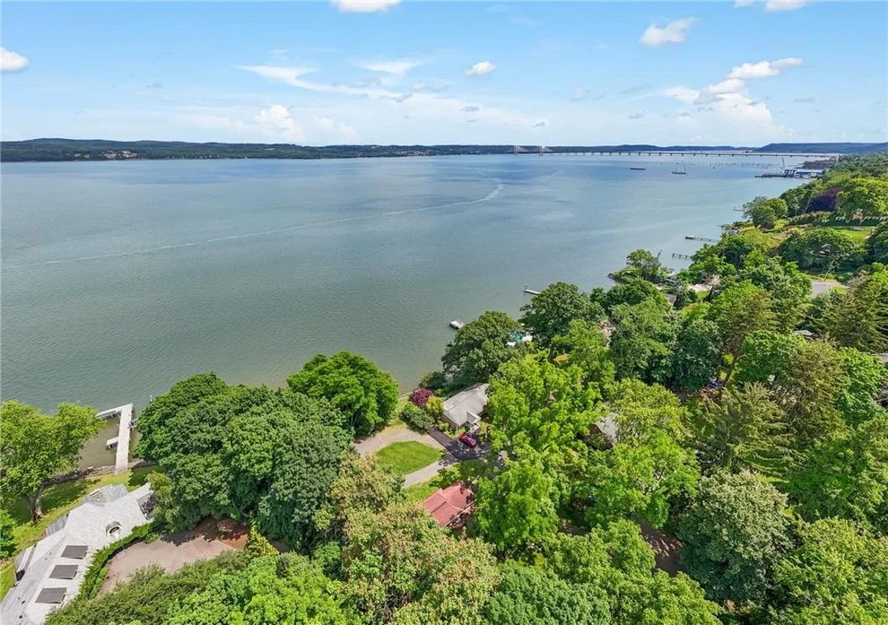 Unit for sale at 615 N BROADWAY, Clarkstown, NY 10960