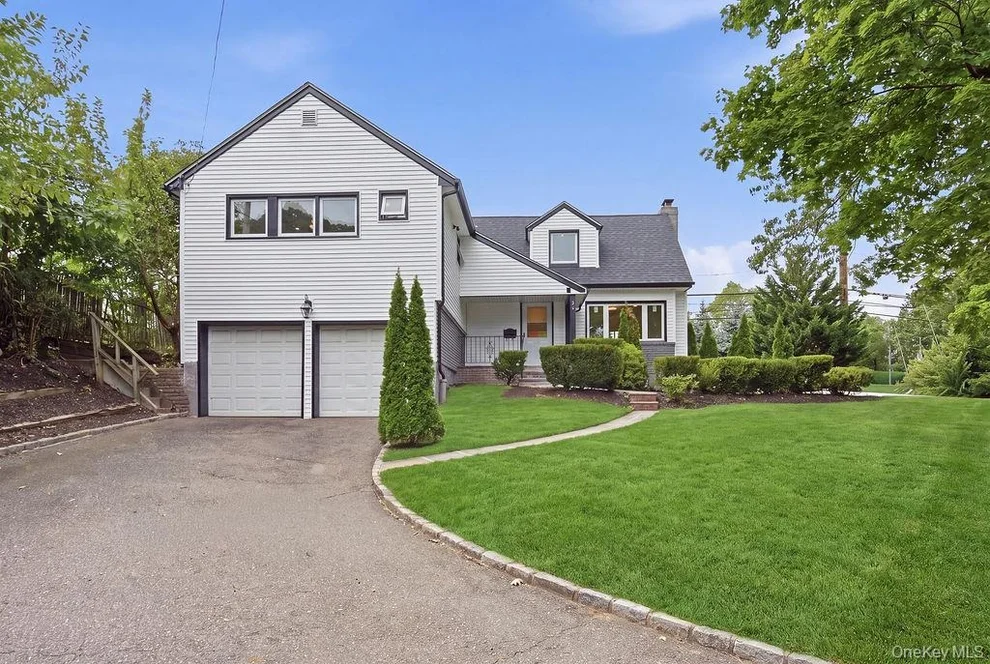 Unit for sale at 84 Middle Neck Road, North Hempstead, NY 11576